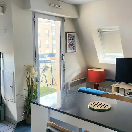 For Two With Balcony Of 20 M2 - Apartment